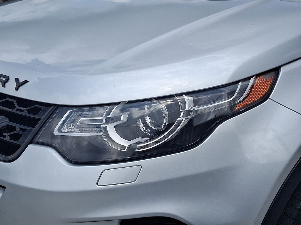 Thumbnail: 2018 Land Rover Discovery Sport - 30