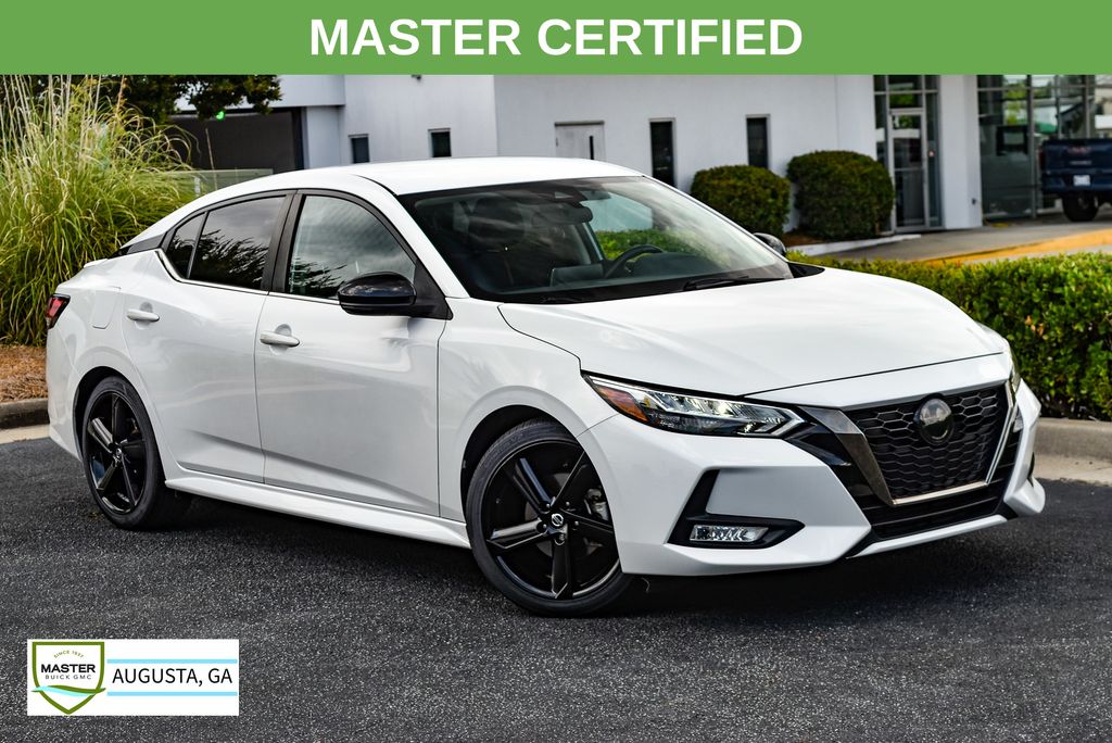 2022 Nissan Sentra SR CVT's photo