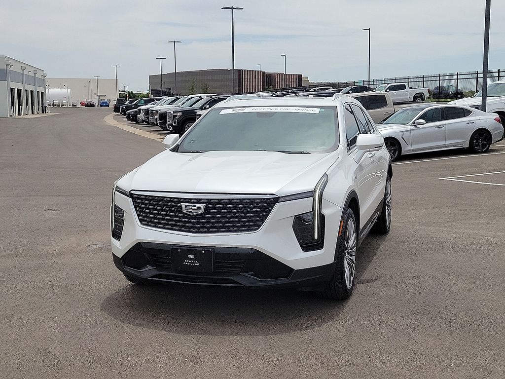 2024 Cadillac XT4 Premium Luxury FWD