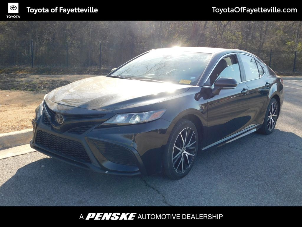 2023 Toyota Camry SE -
                Fayetteville, AR