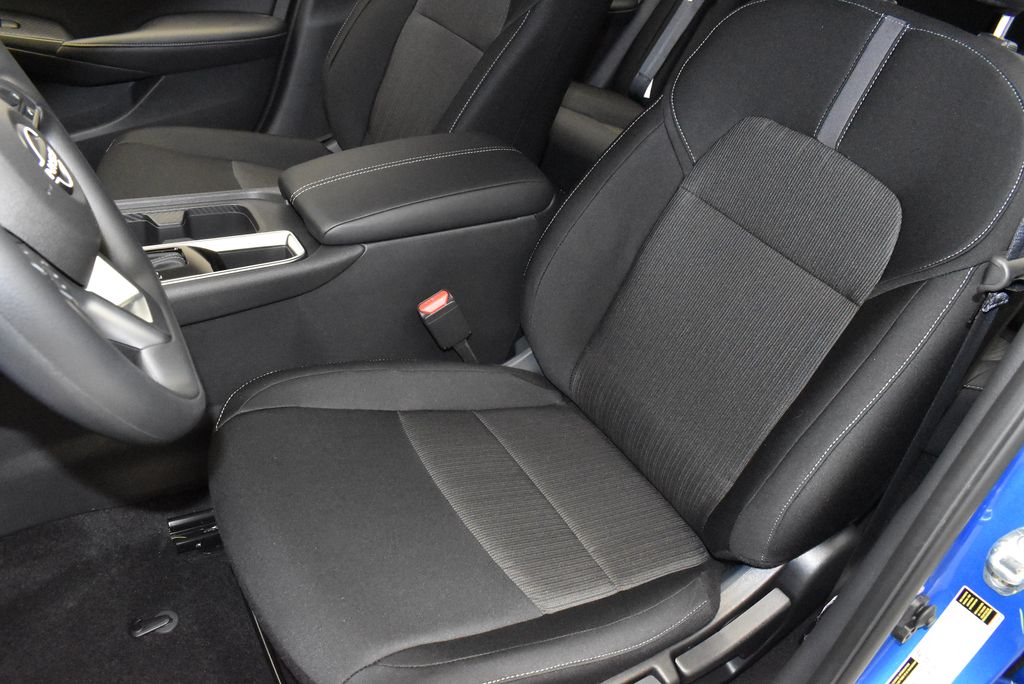 Thumbnail: 2025 Nissan Sentra - 13