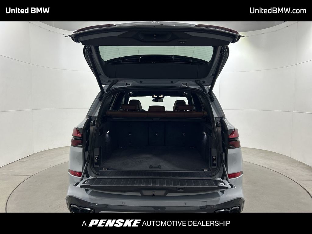 2026 BMW X5 M60i 22