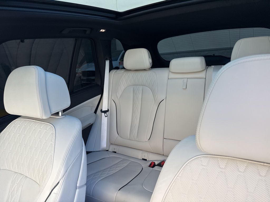 Thumbnail: 2026 BMW X5 - 9