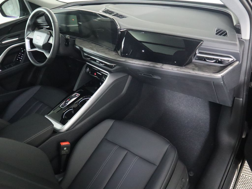 Thumbnail: 2025 Audi Q5 - 19