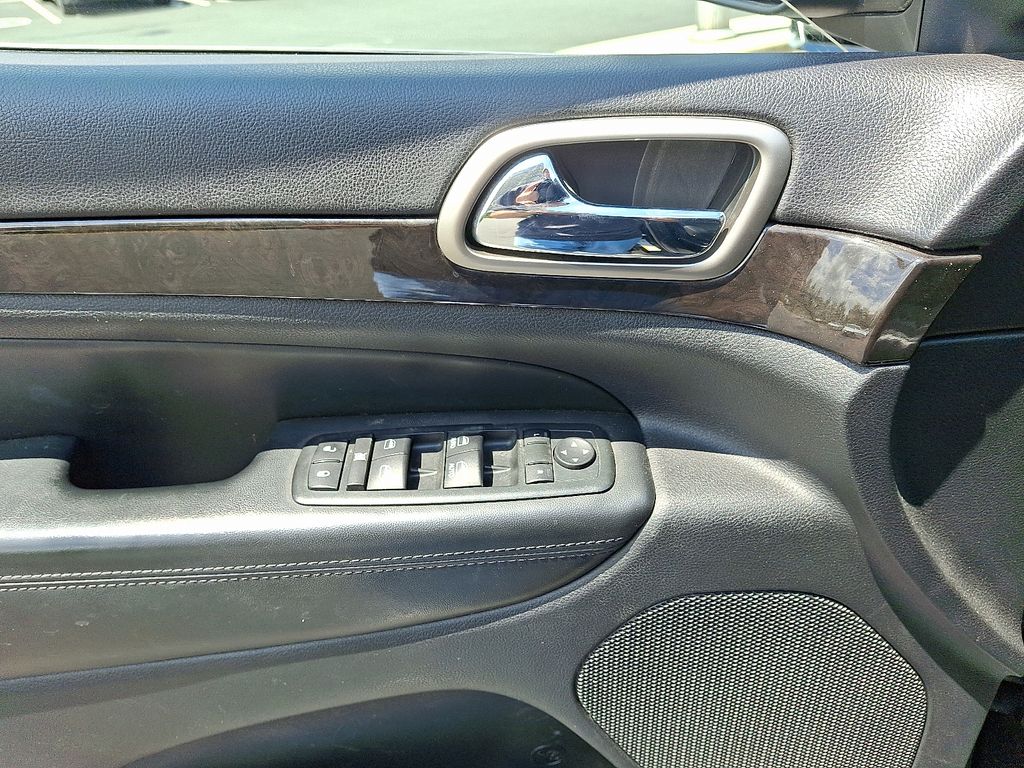 Thumbnail: 2013 Jeep Grand Cherokee - 12