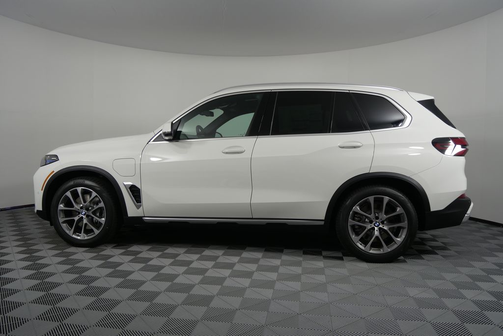 2025 BMW X5 xDrive50e 7