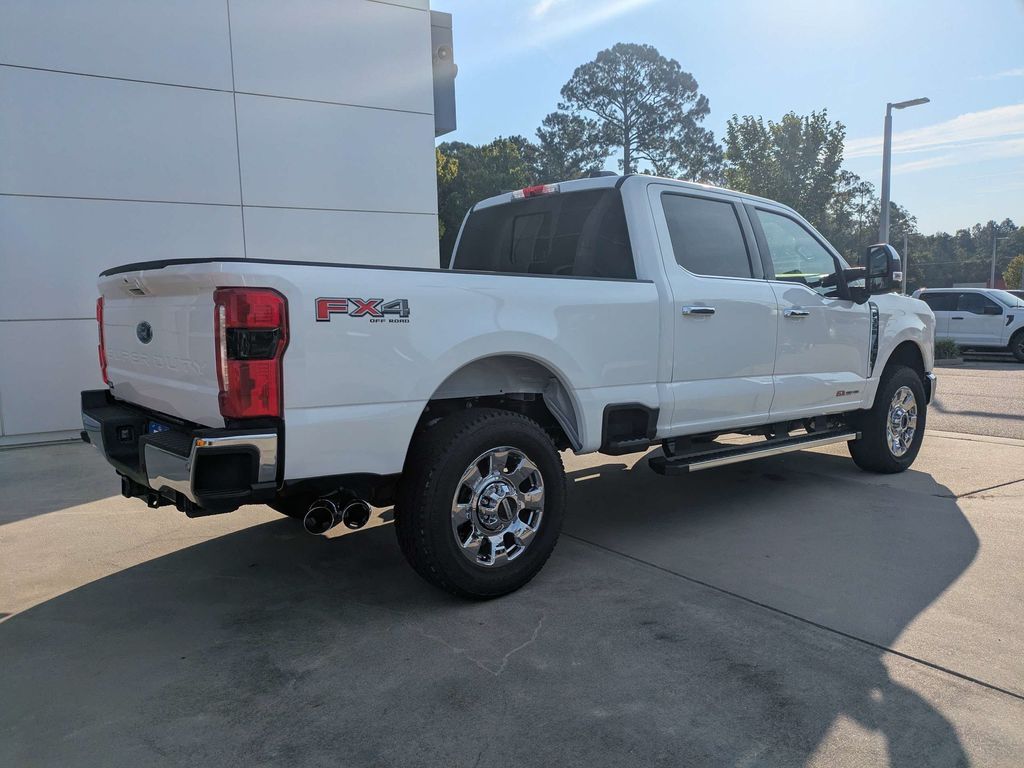 2026 Ford F-350 Super Duty LARIAT
