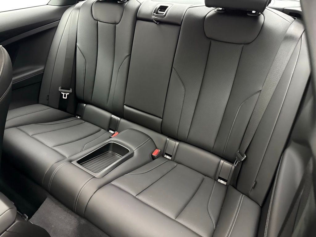 Thumbnail: 2025 BMW 2 Series - 23