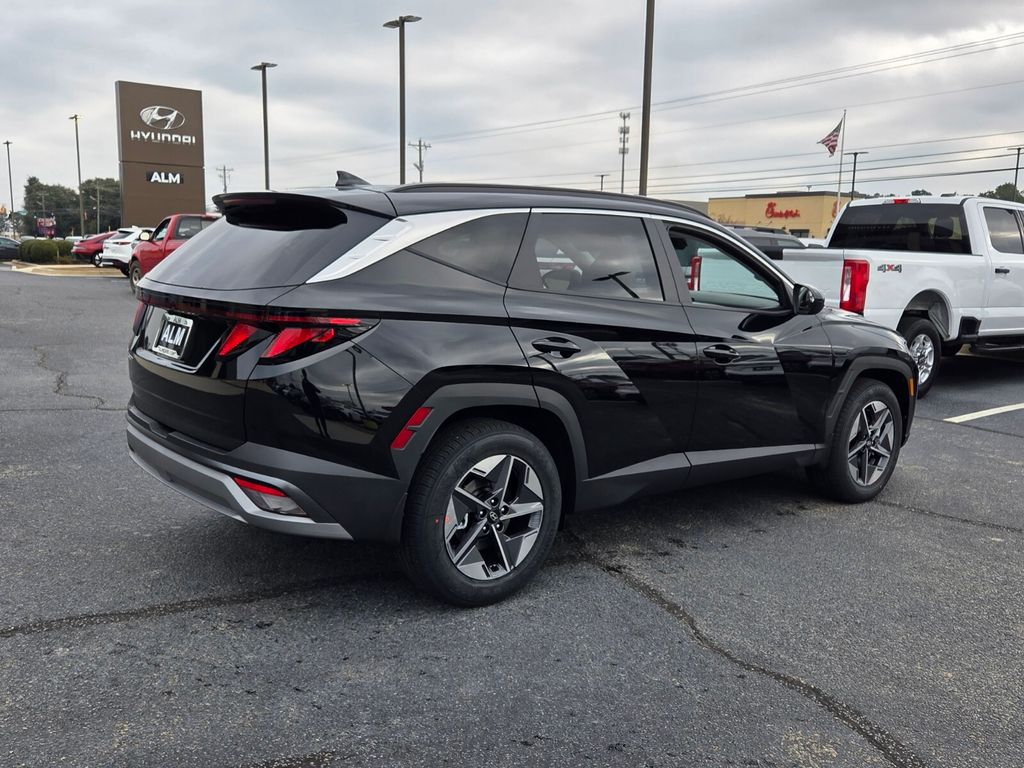 New 2026 Black Hyundai SEL image 11