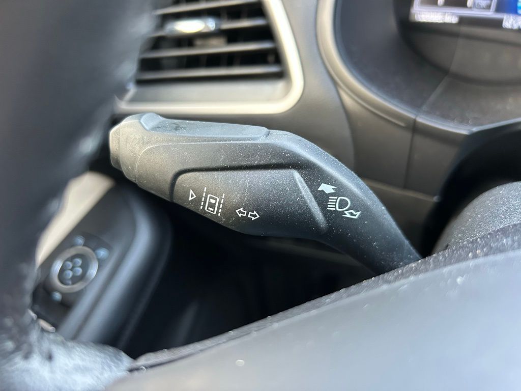 2023 Ford Edge SEL 21