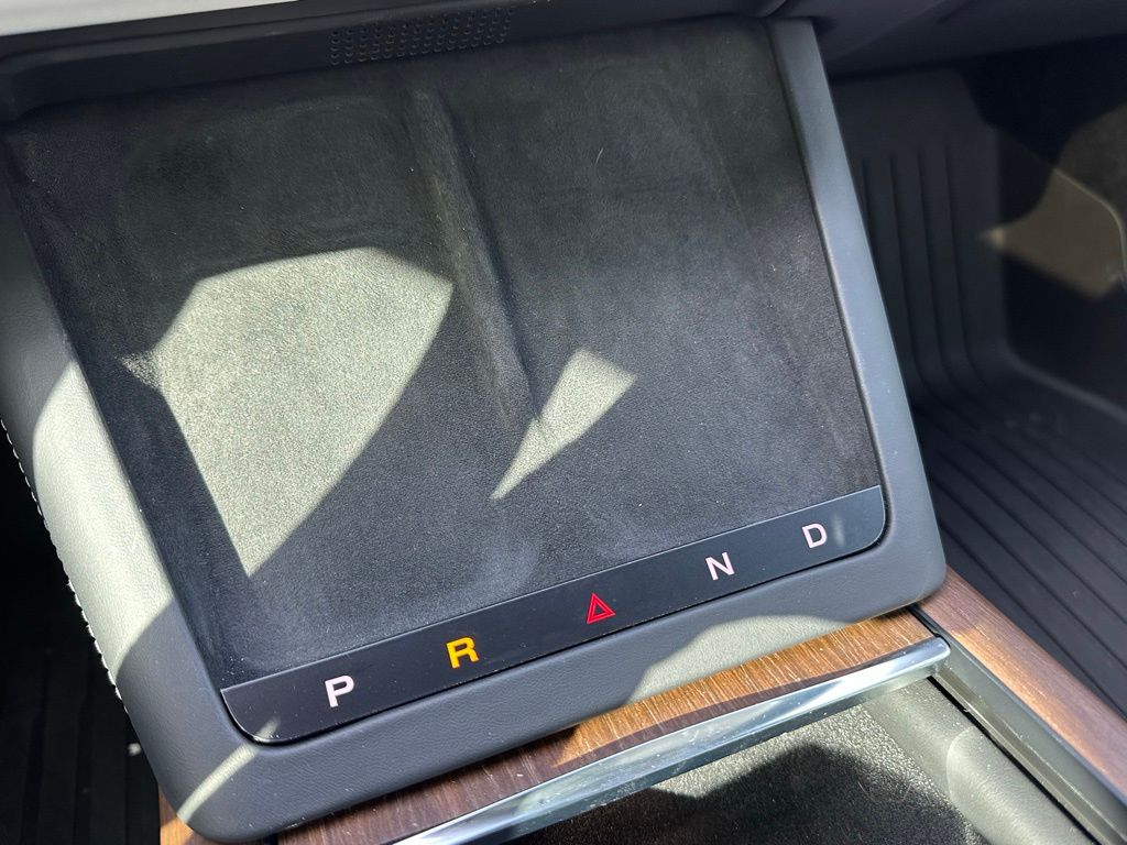 Thumbnail: 2022 Tesla Model S - 22