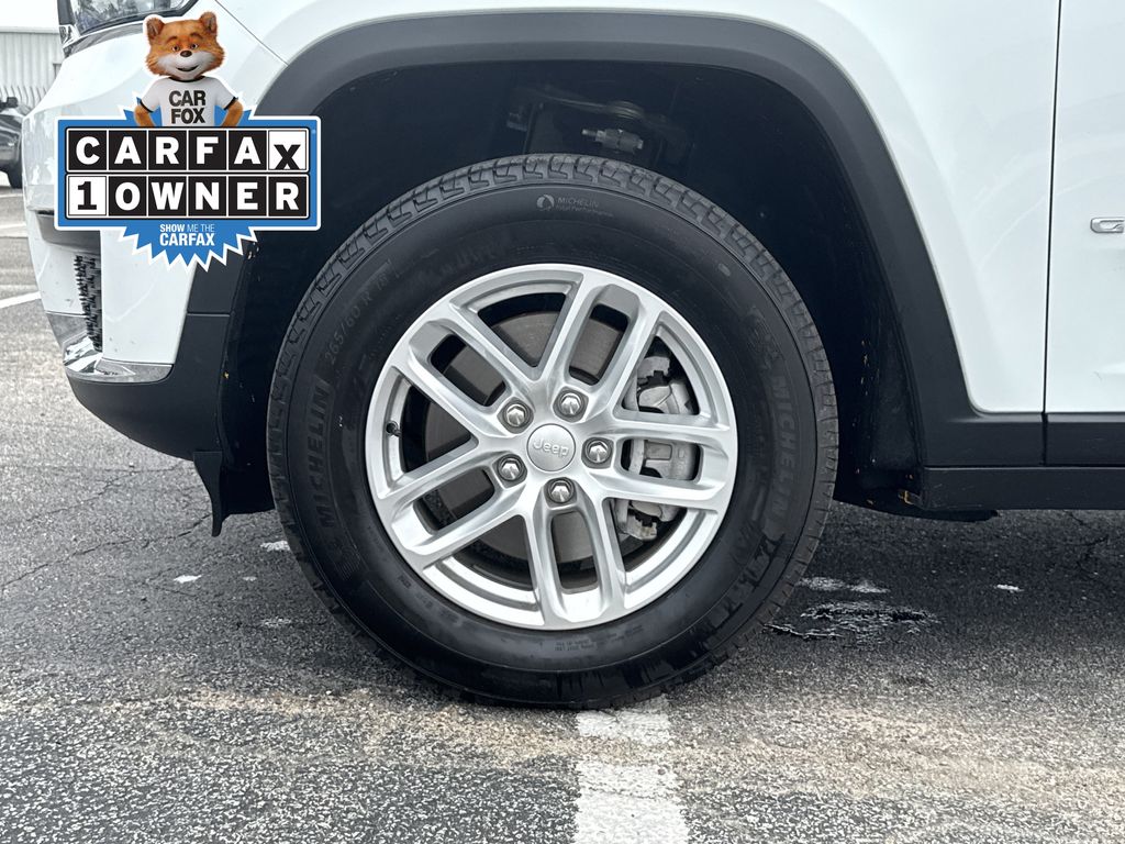 2025 Jeep Grand Cherokee L Laredo White at Wharton Ford