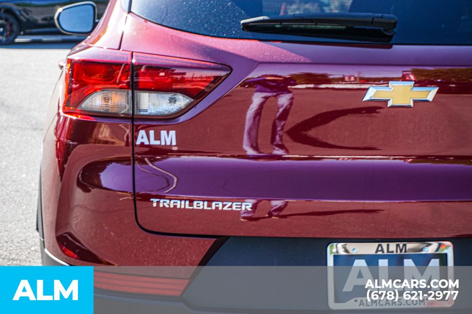 Used 2025 Red Chevrolet LT image 12