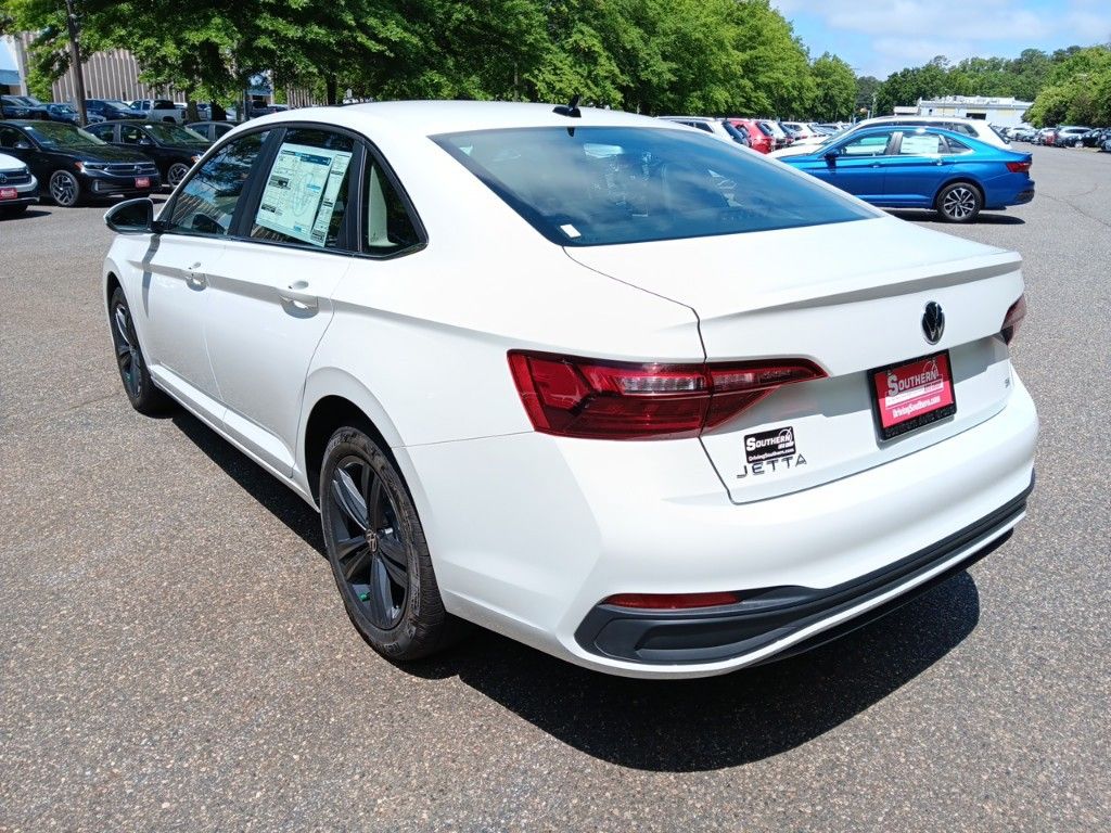 2024 Volkswagen Jetta 1.5T SE 3