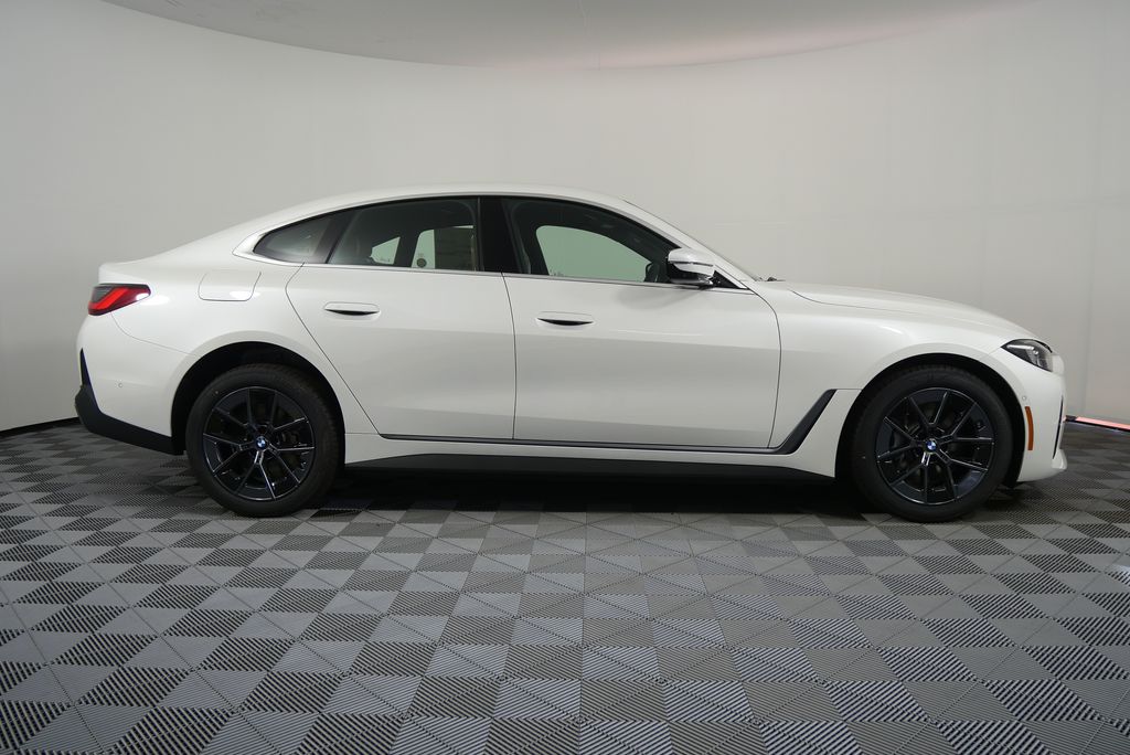 2025 BMW i4 eDrive40 2