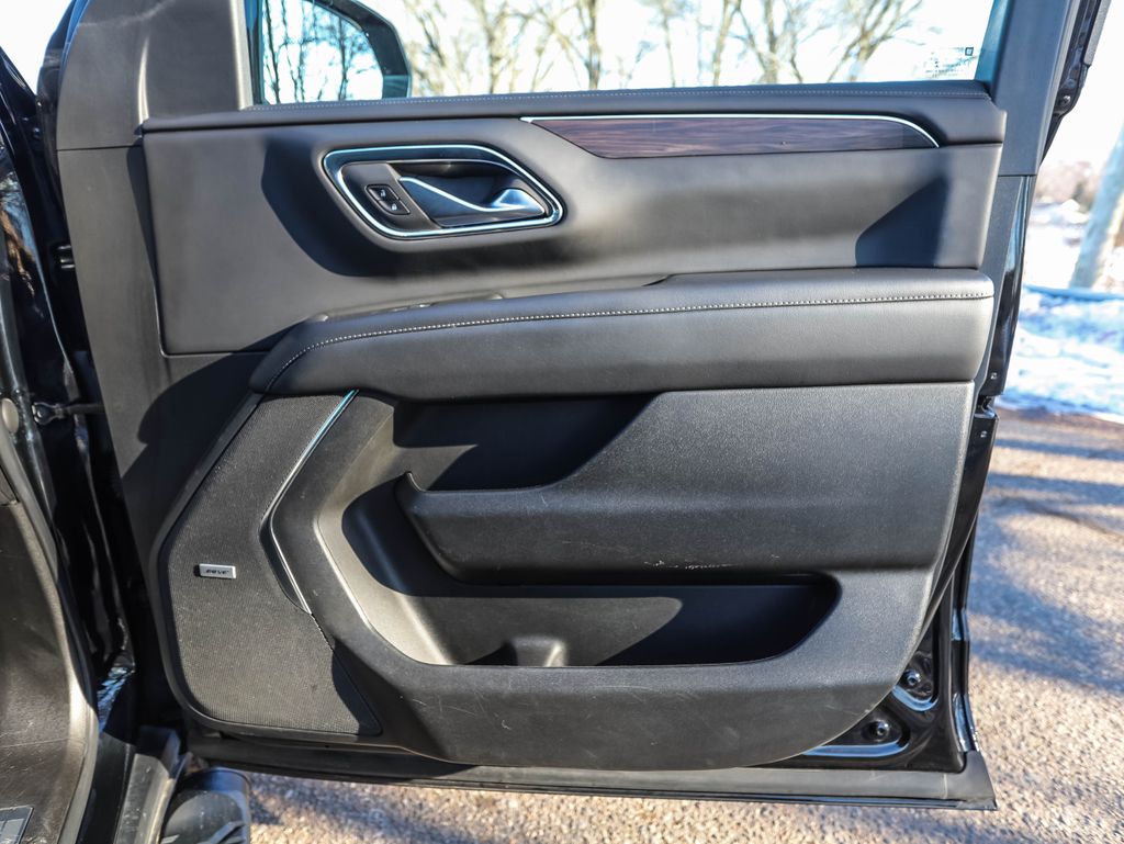 Thumbnail: 2022 Chevrolet Suburban - 32