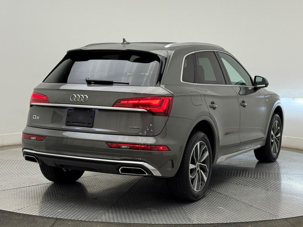 Thumbnail: 2023 Audi Q5 - 12