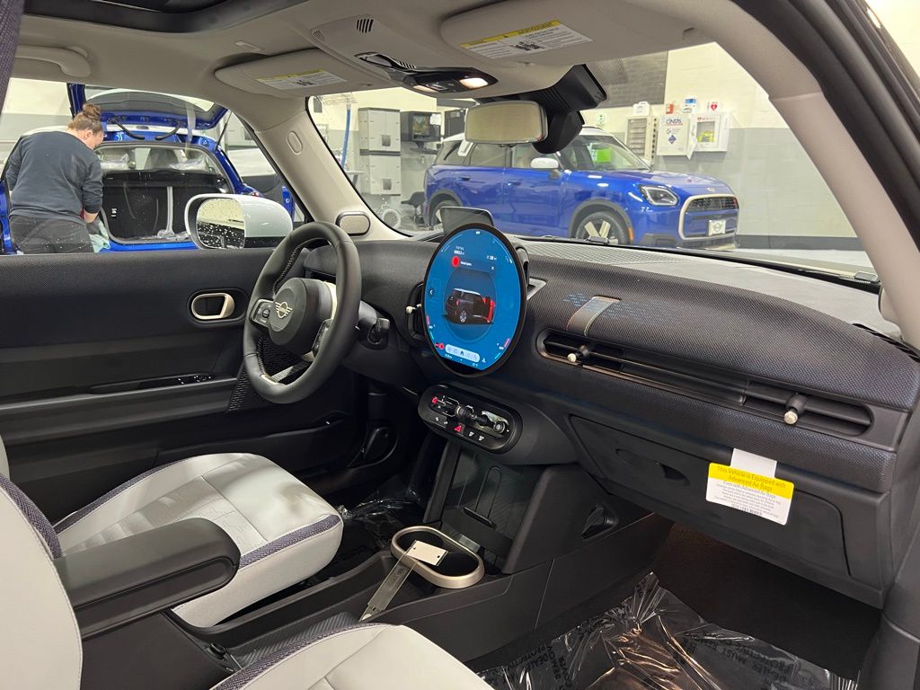 Thumbnail: 2025 MINI Cooper - 22