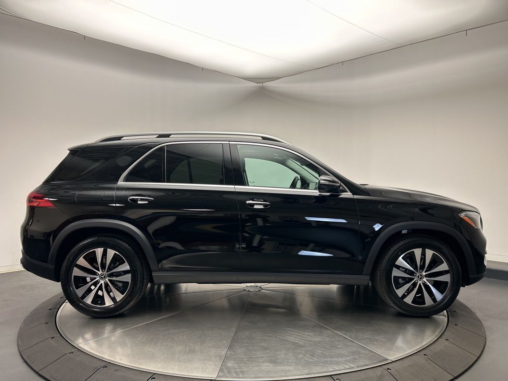 Thumbnail: 2026 Mercedes-Benz GLE - 8