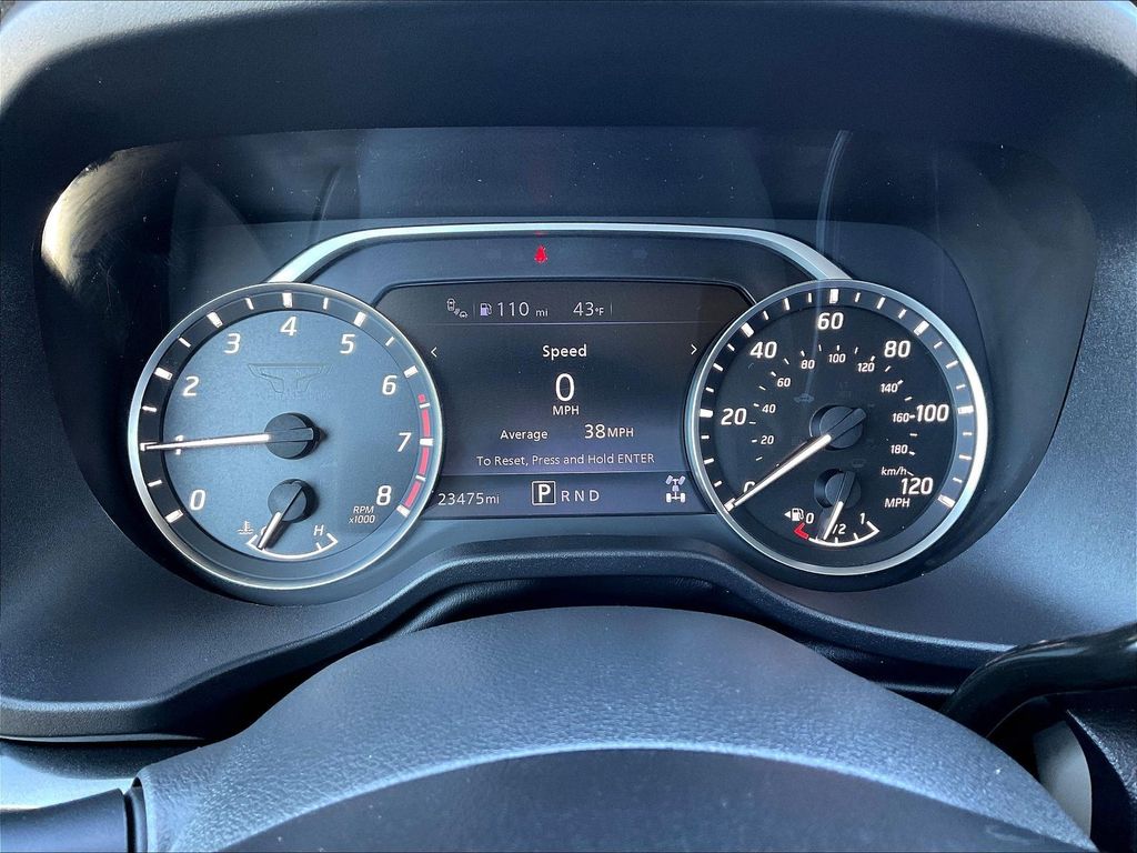 2024 Nissan Titan — photo 23