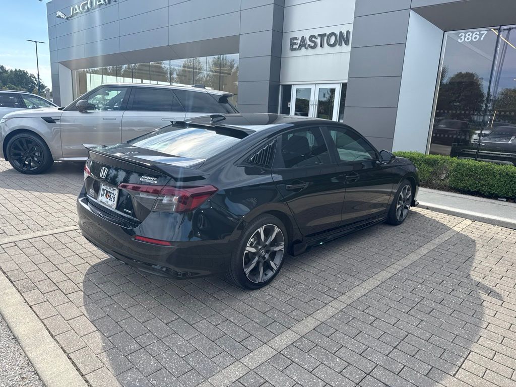 Used 2025  Honda Sport image 5