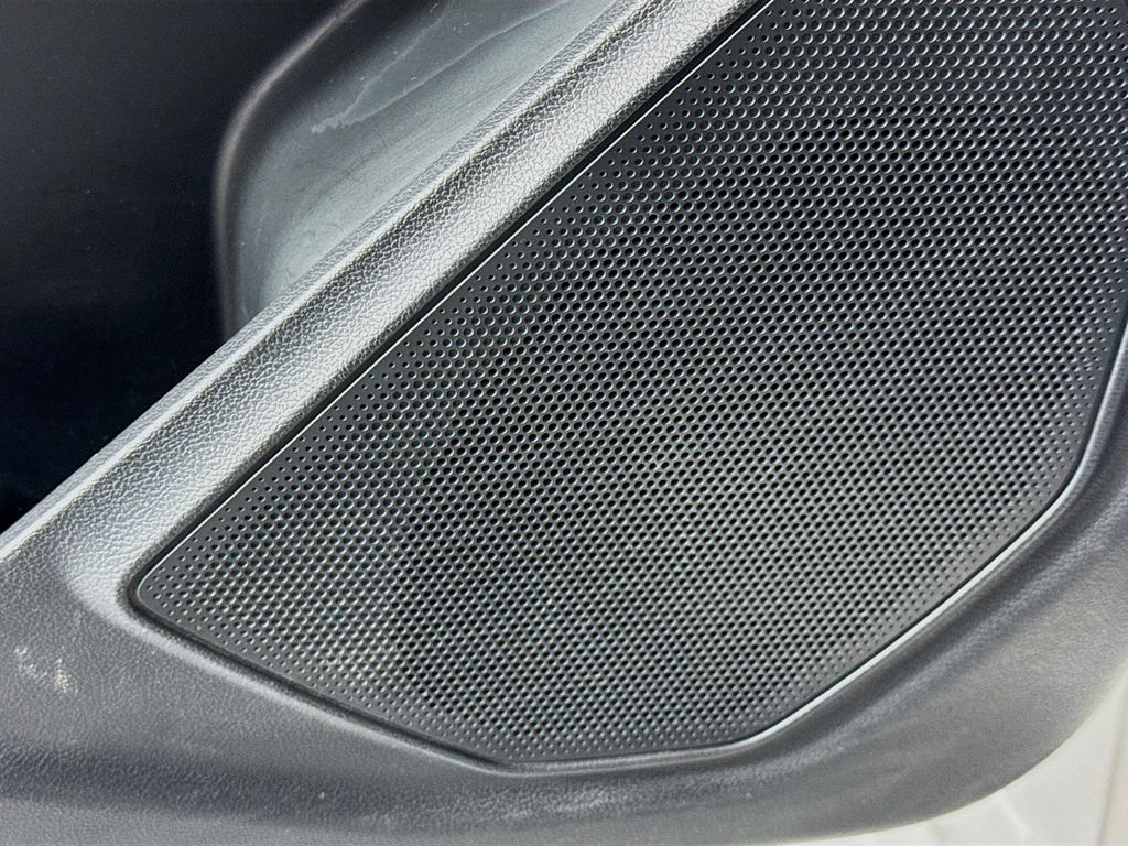 Used Car 2020 Ford Explorer  Xlt For Sale Under $20,000 In Austin, Texas