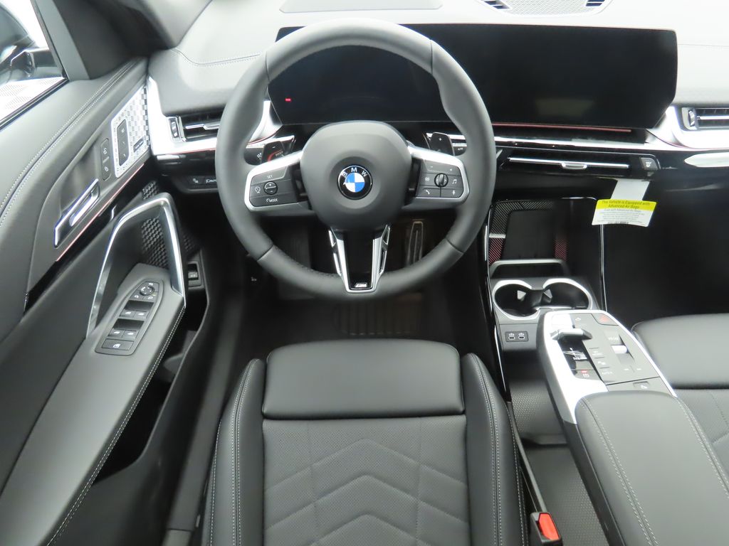 Thumbnail: 2025 BMW X2 - 10