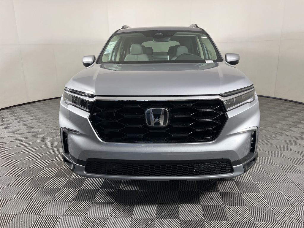 2025 Honda Pilot Touring 19