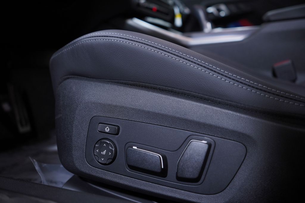 Thumbnail: 2026 BMW M2 - 17