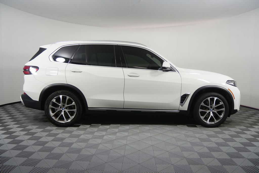 Thumbnail: 2024 BMW X5 - 2