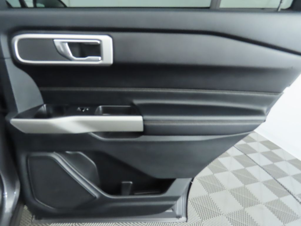 Thumbnail: 2022 Ford Explorer - 28