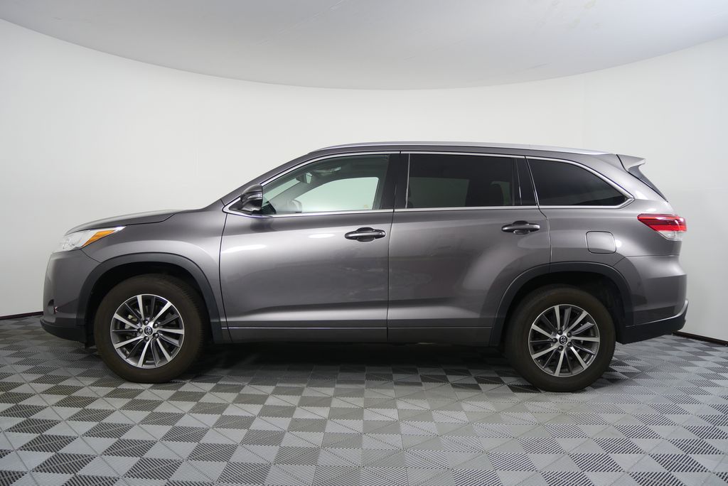 Thumbnail: 2018 Toyota Highlander - 6