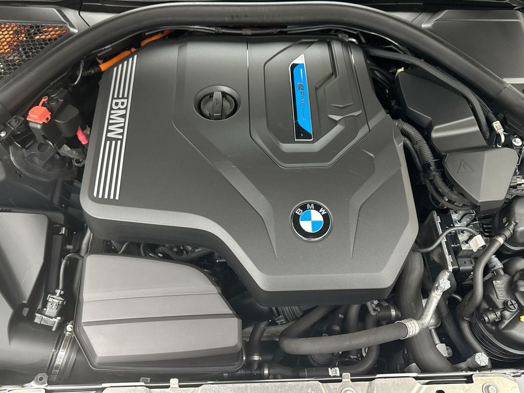 2024 BMW 3 Series 330e xDrive 18