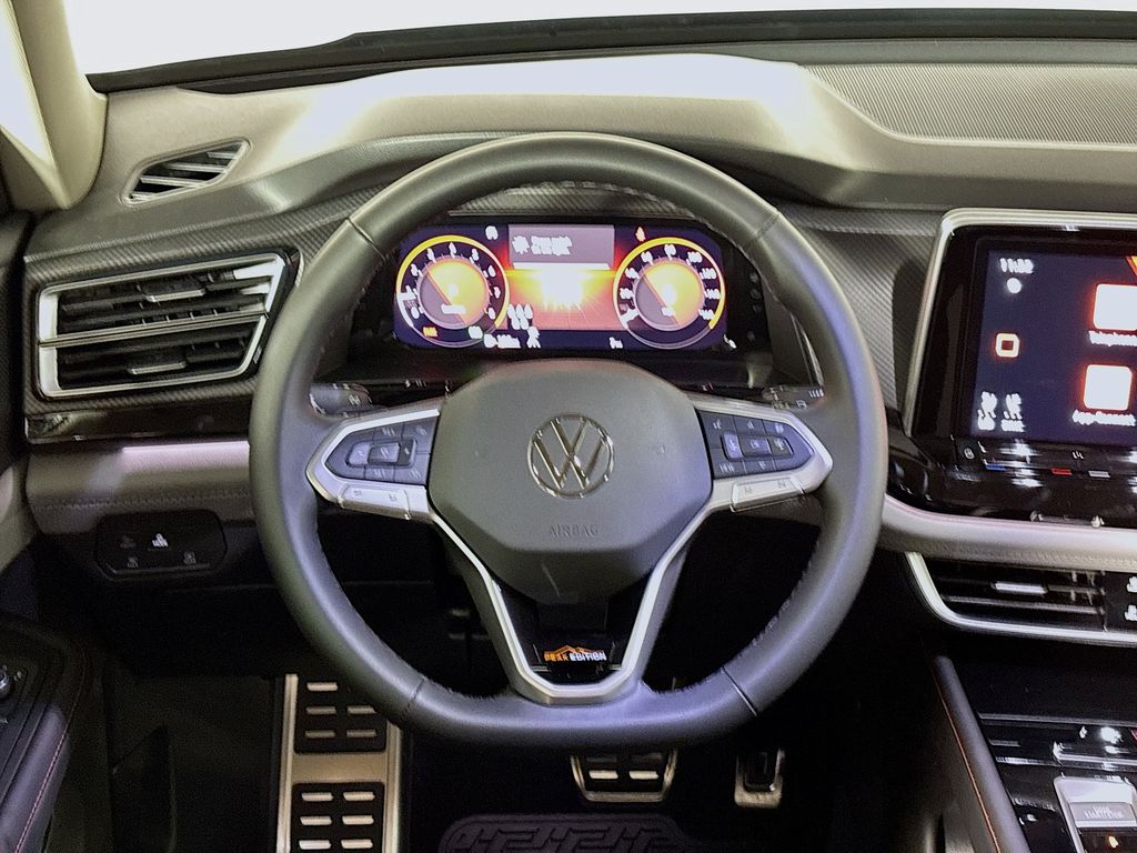 2025 Volkswagen Atlas 2.0T Peak Edition