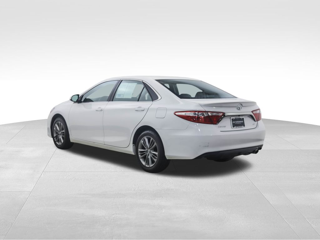 Thumbnail: 2016 Toyota Camry - 4