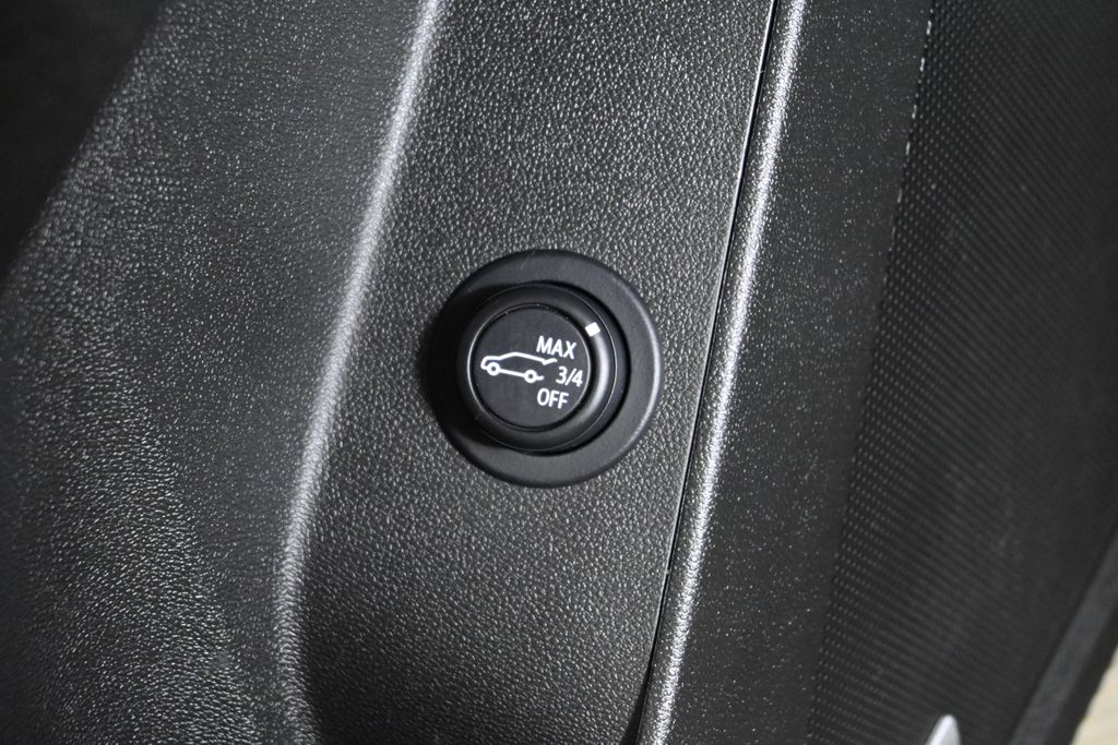 Thumbnail: 2022 Chevrolet Equinox - 30