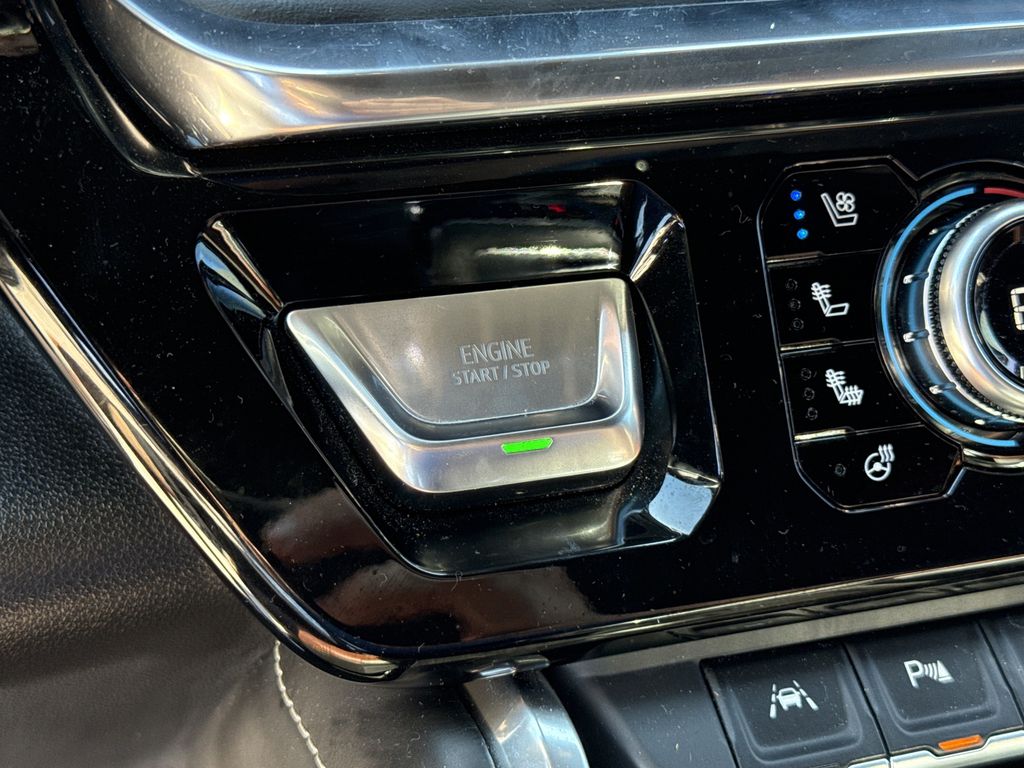 2023 GMC Sierra 1500 Denali Ultimate Silver at DeMontrond Auto Country