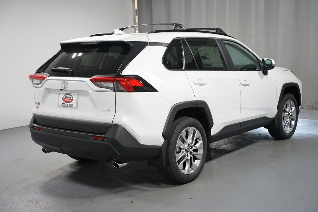 Thumbnail: 2025 Toyota RAV4 - 8