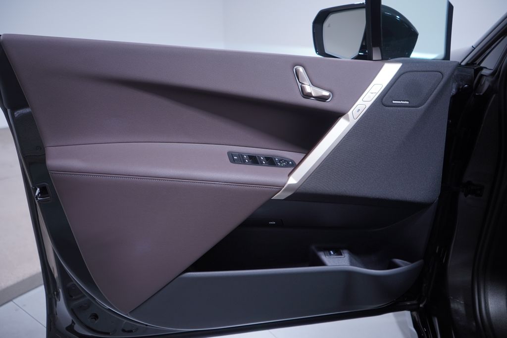 Thumbnail: 2026 BMW iX - 15