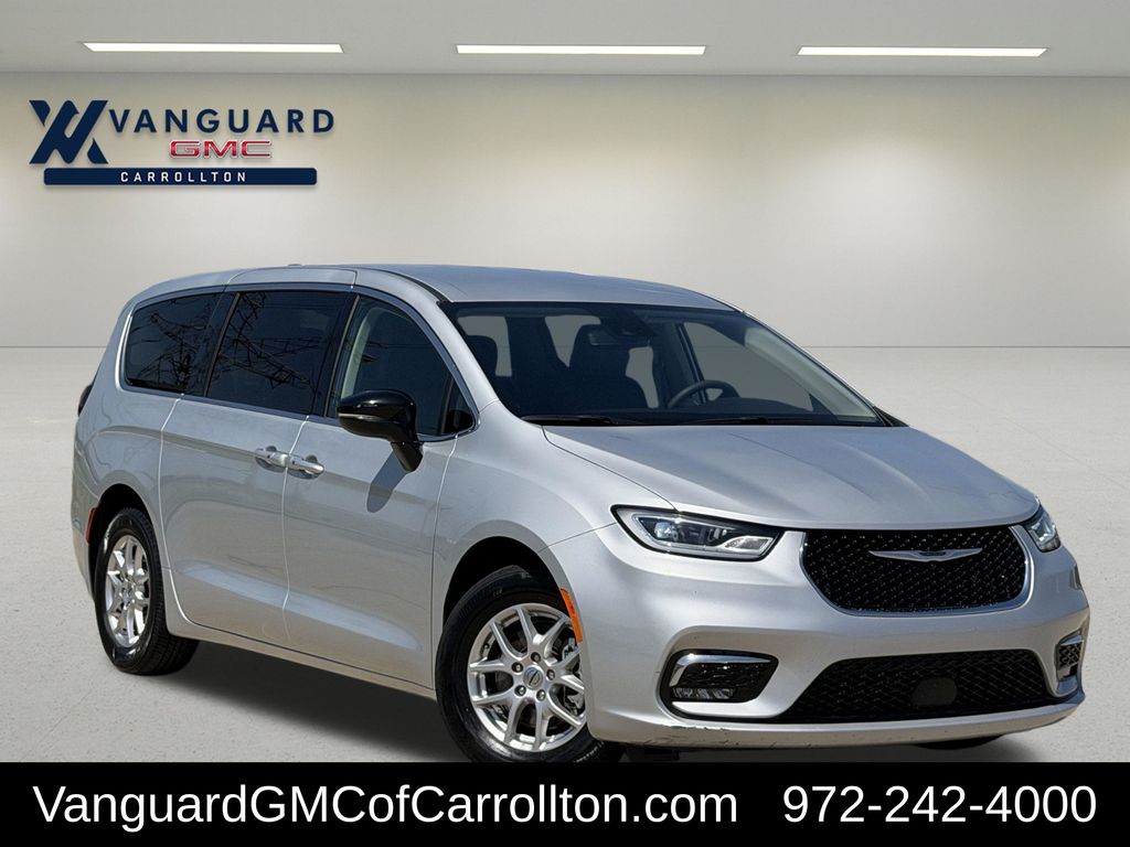 2024 Chrysler Pacifica Touring L FWD