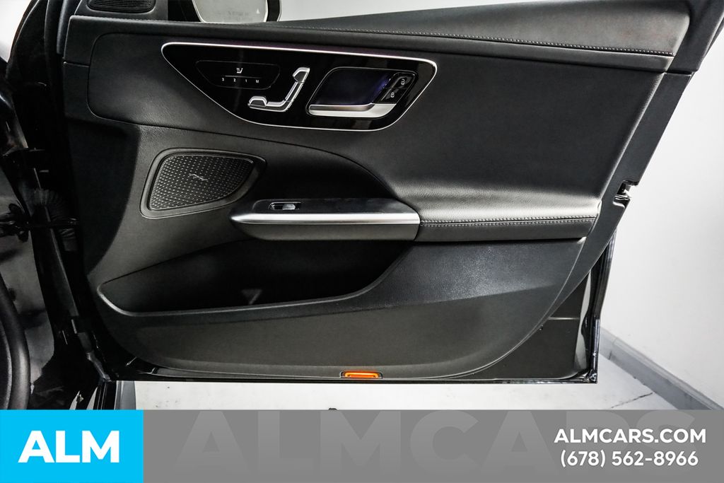 Used 2024  Mercedes-Benz C 300 image 37