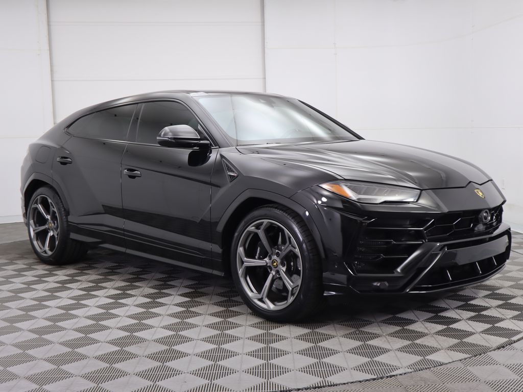 2022 Lamborghini Urus S 3