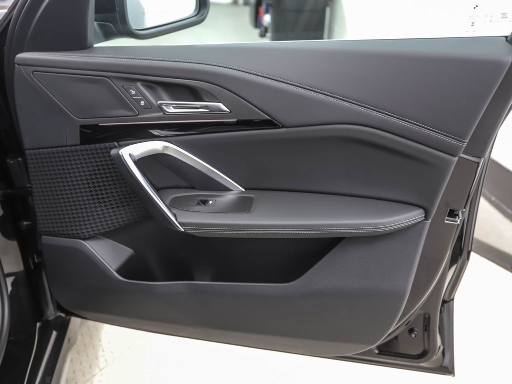 2025 BMW X1 xDrive28i 27