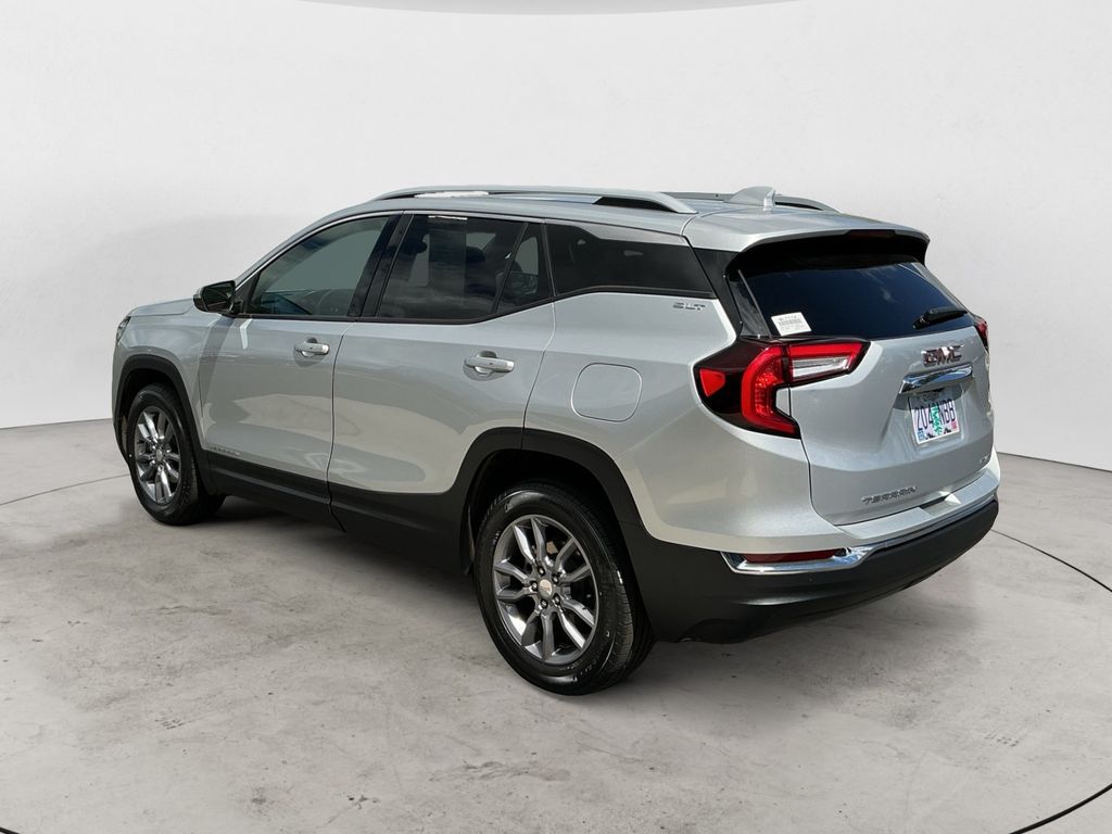 Used 2022 Silver GMC SLT image 5