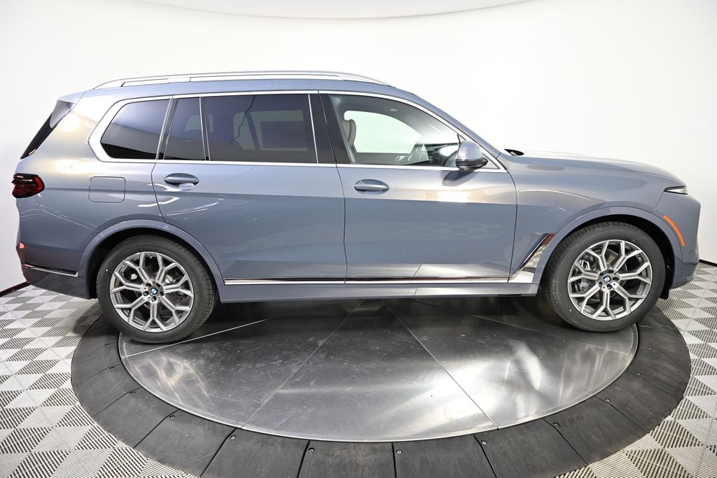 2025 BMW X7 xDrive40i 6