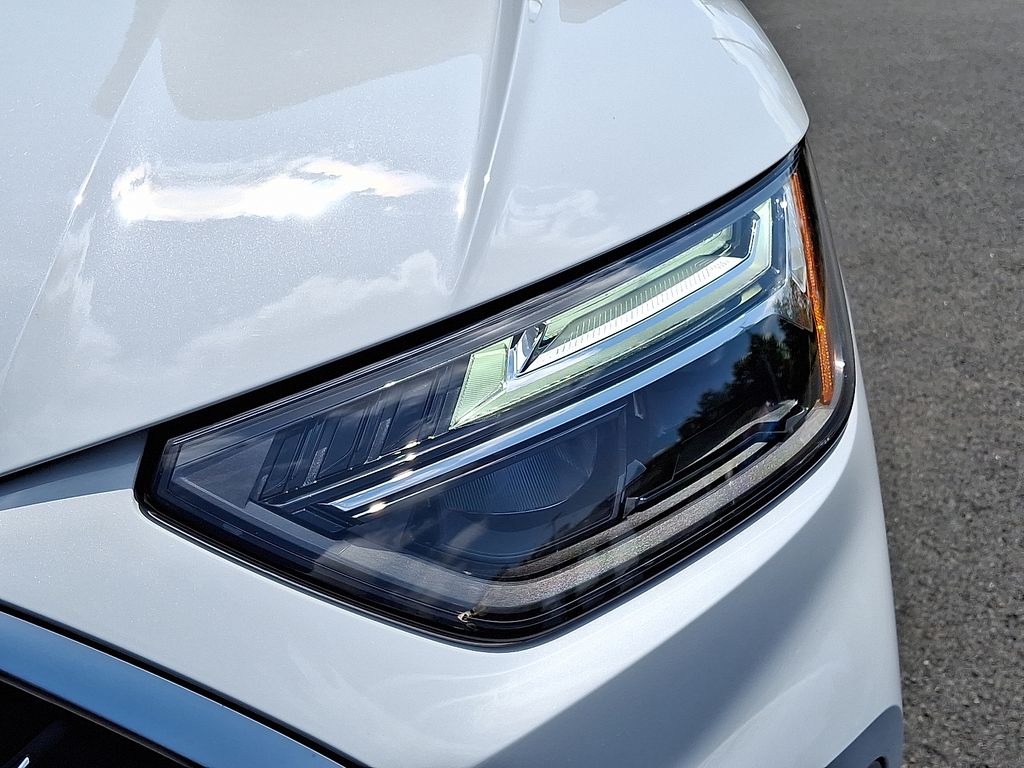 Thumbnail: 2024 Audi SQ5 - 9
