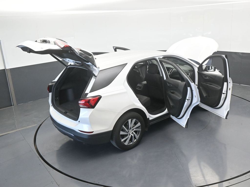 Used 2022 Iridescent Pearl Tricoat Chevrolet LT image 70