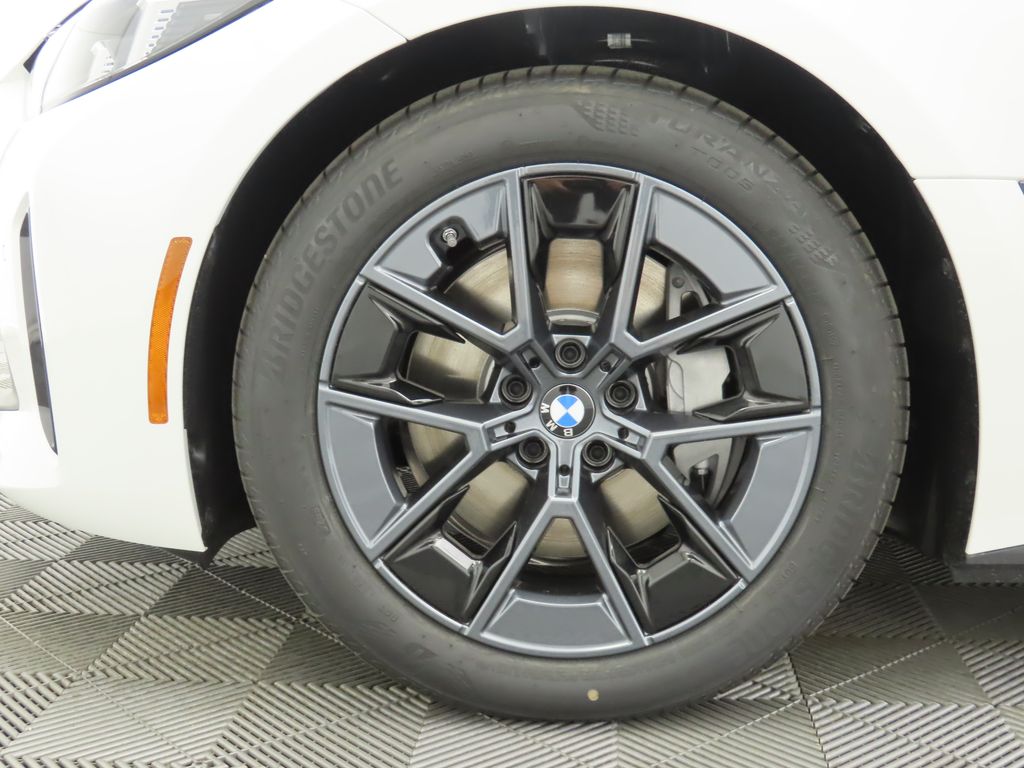 2025 BMW i4 xDrive40 31