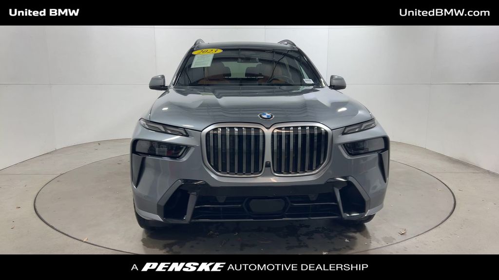 Thumbnail: 2023 BMW X7 - 3