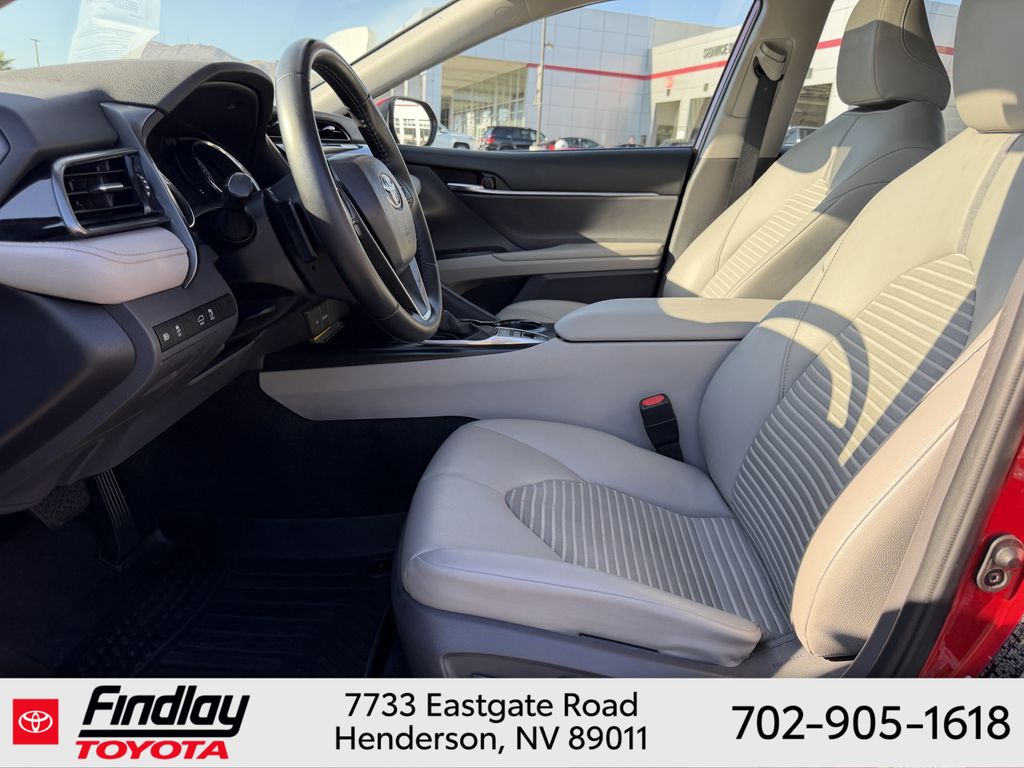 Used 2020 Toyota Camry Hybrid Sedan